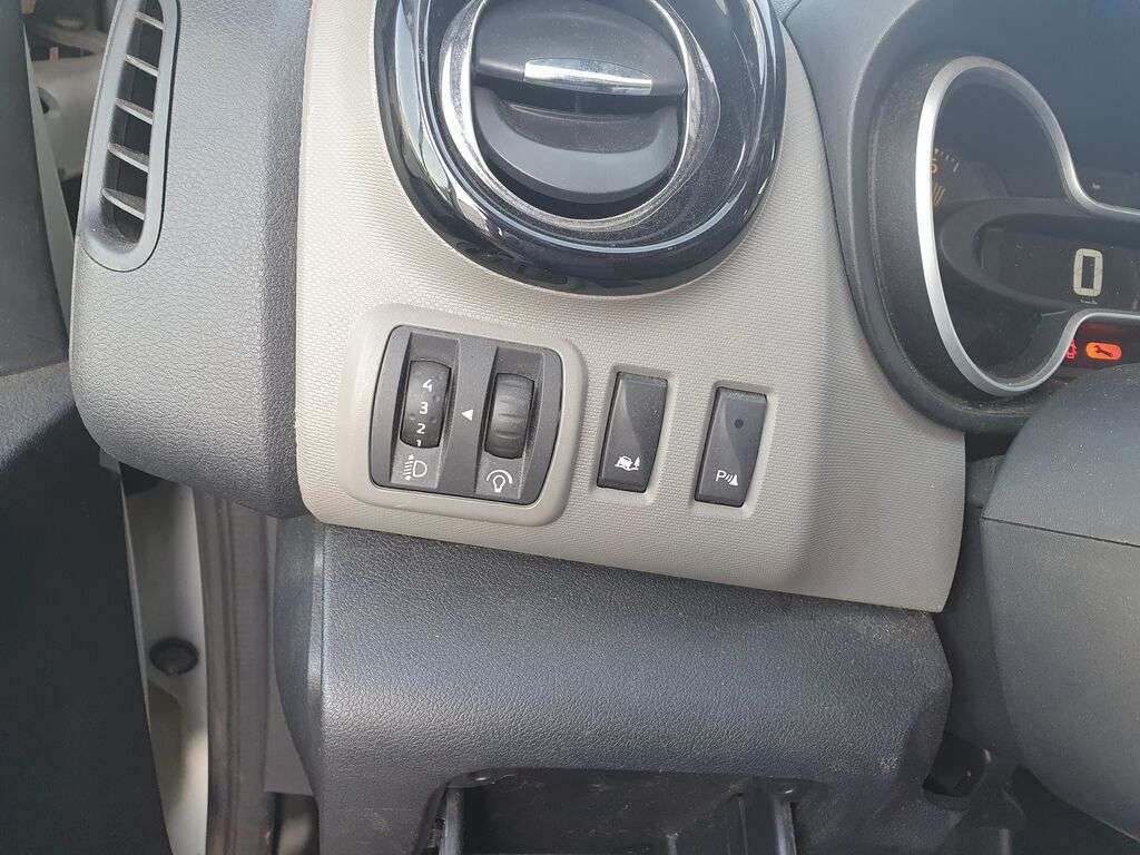 RENAULT TRAFIC L1H1 KLIMA PALI I JEZDZI Kastenwagen - Photo 16