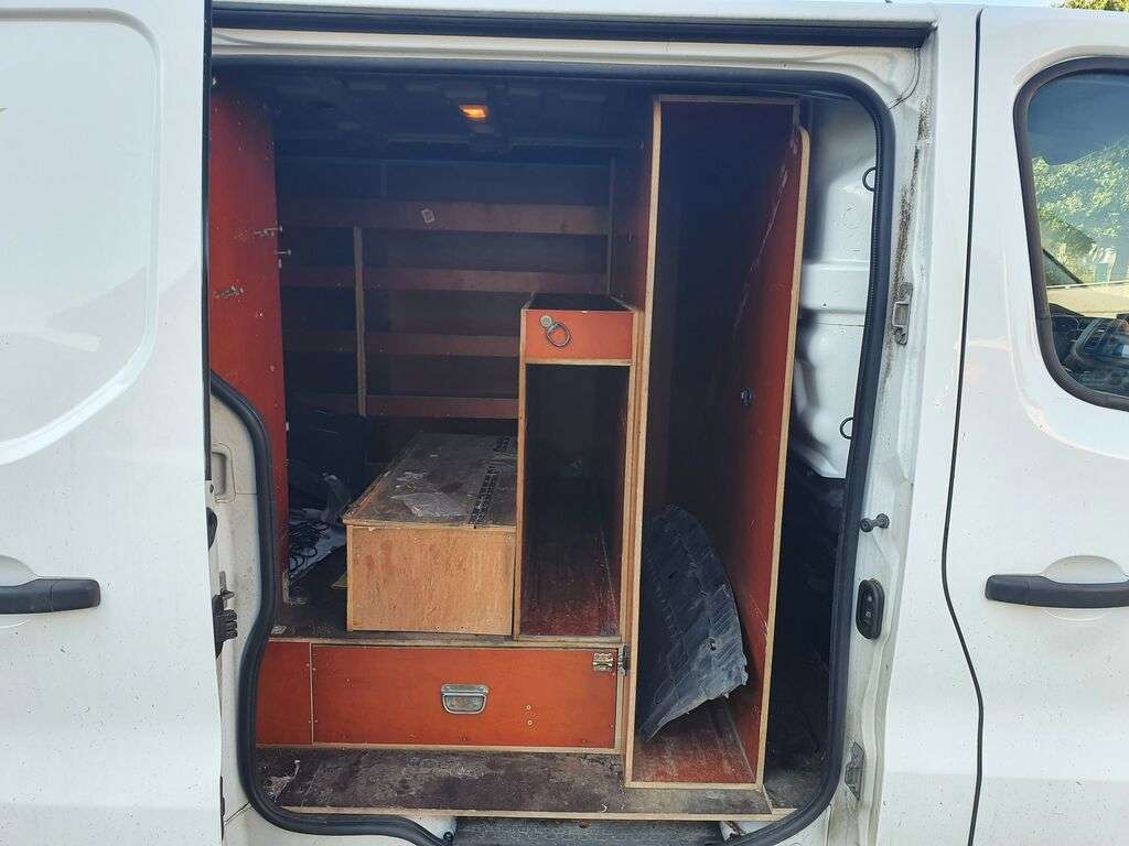 RENAULT TRAFIC L1H1 KLIMA PALI I JEZDZI Kastenwagen - Photo 26
