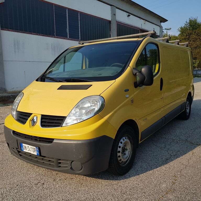 RENAULT Trafic 2.0 Kastenwagen - Photo 1