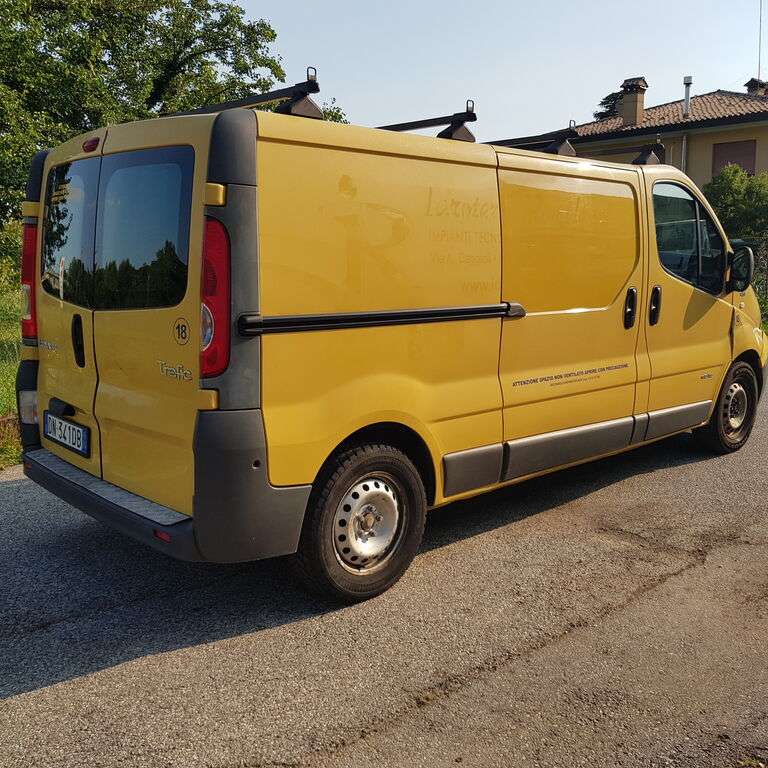 RENAULT Trafic 2.0 Kastenwagen - Photo 4