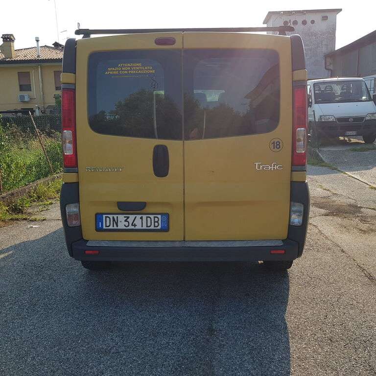 RENAULT Trafic 2.0 Kastenwagen - Photo 5