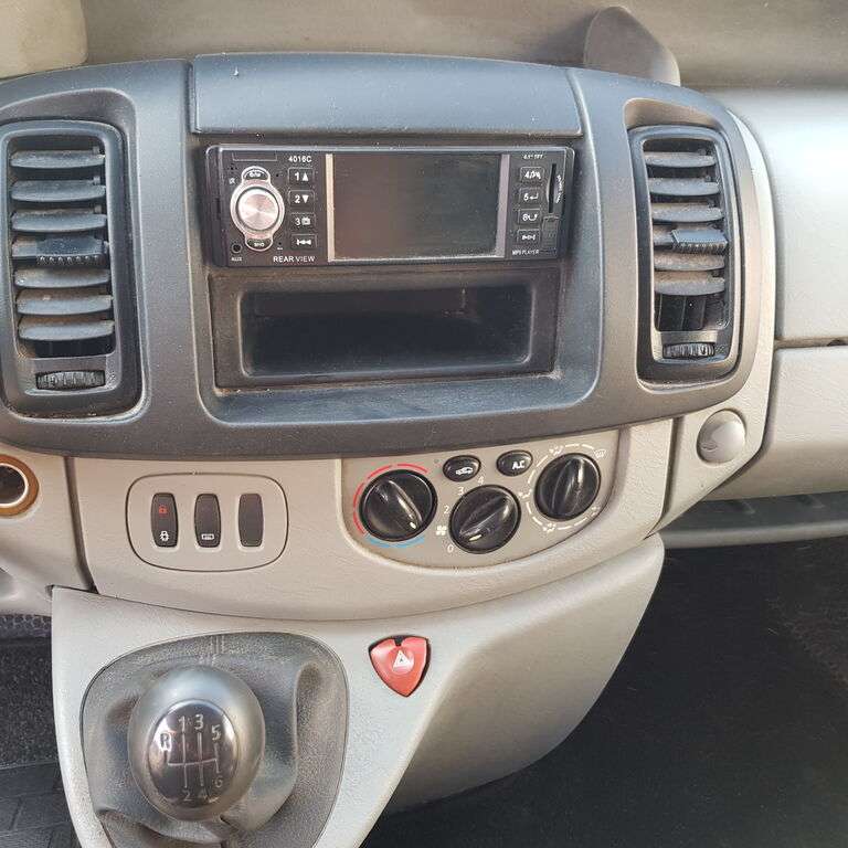 RENAULT Trafic 2.0 Kastenwagen - Photo 10