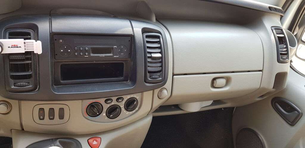 RENAULT Trafic 2.0 Kastenwagen - Photo 8