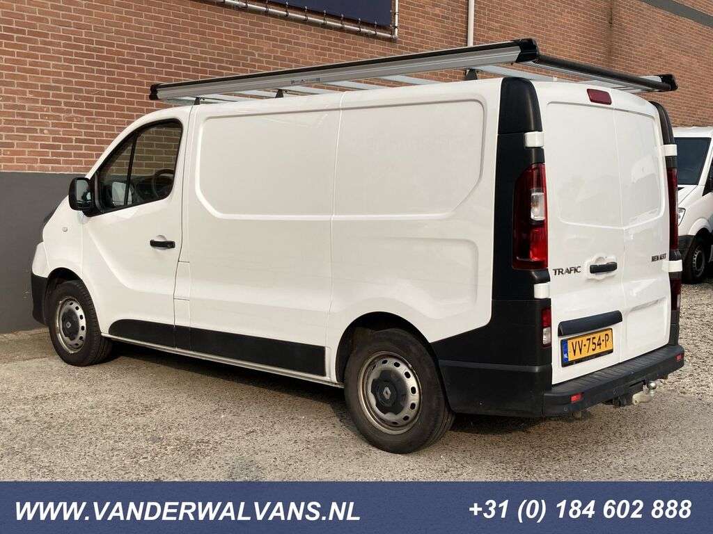 RENAULT Trafic 1.6dCi L1H1 Airco, imperiaal, trekhaak, cruise, parkeerse Kastenwagen - Photo 2