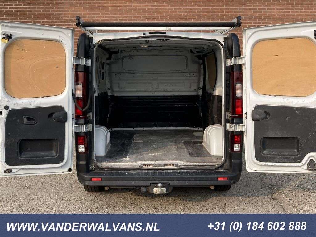RENAULT Trafic 1.6dCi L1H1 Airco, imperiaal, trekhaak, cruise, parkeerse Kastenwagen - Photo 3