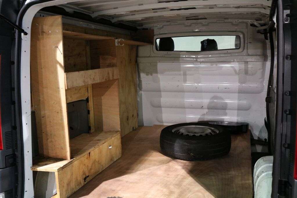 RENAULT Trafic 2.0 dCi L1 H1 Achterklep Imperiaal Trekhaak Airco Navigat Kastenwagen - Photo 11