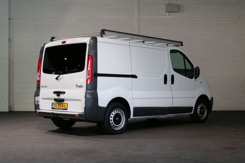RENAULT Trafic 2.0 dCi L1 H1 Achterklep Imperiaal Trekhaak Airco Navigat Kastenwagen - Photo 4